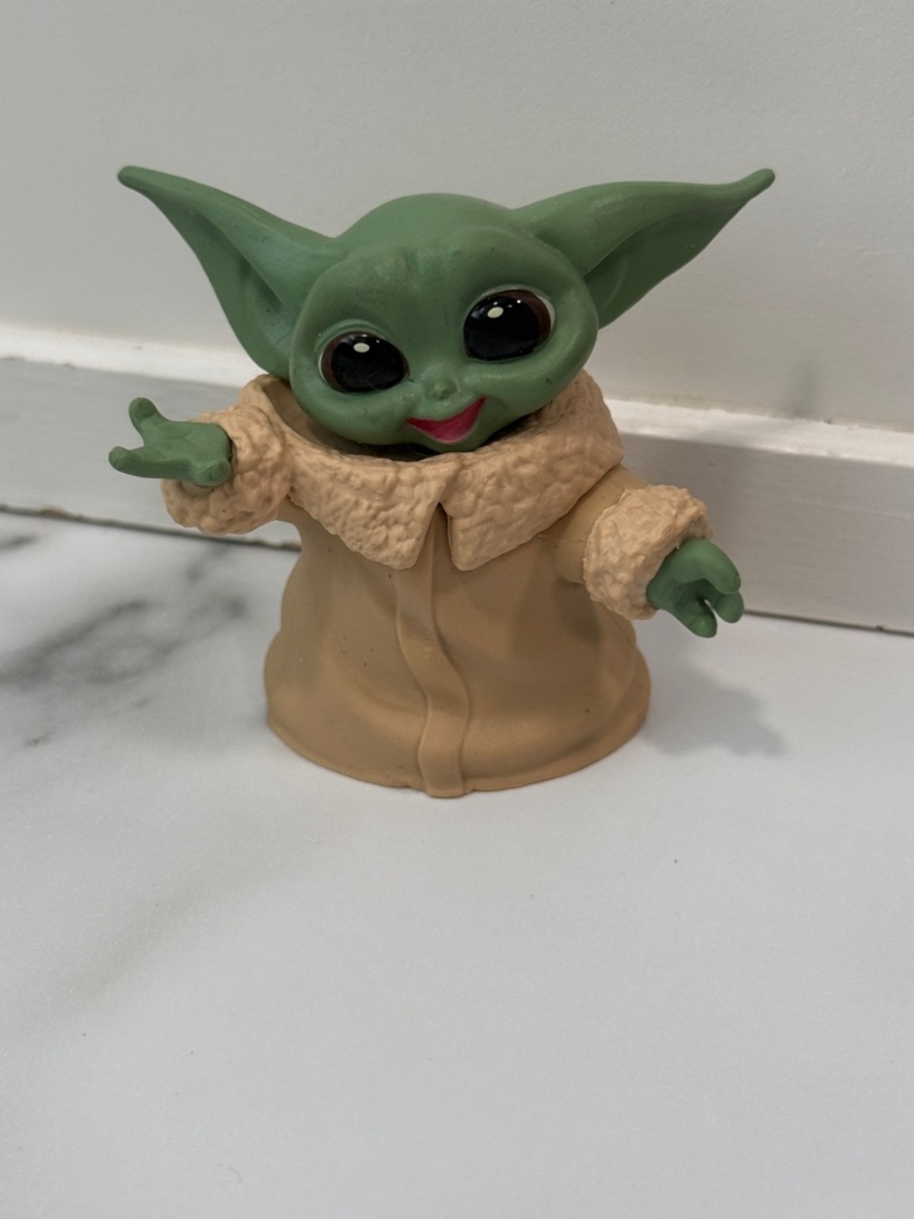 Star Wars The Mandalorian The Bounty Collection Grogu 2.5” figurine Baby Yoda